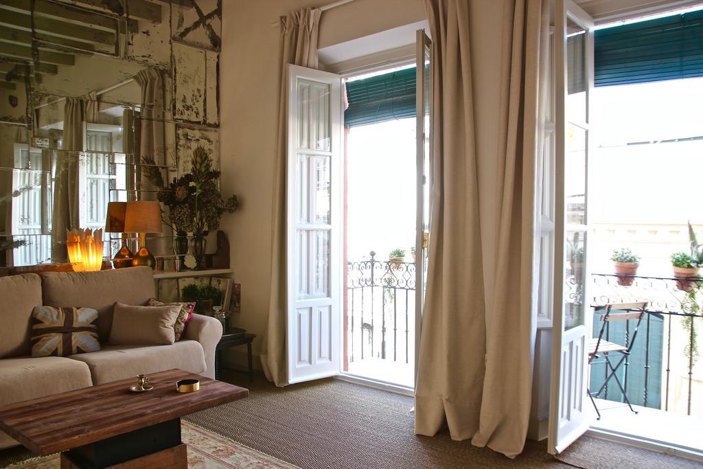 Eva Recommends Sentencia Sevilla Bagian luar foto